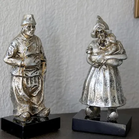 Cafe Restaurant Den Hogen فولُندام