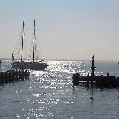 Cafe Restaurant Den Hogen Hotel Volendam