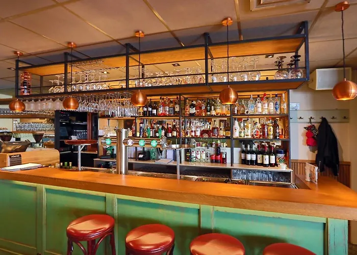 Cafe Restaurant Den Hogen 2* فولُندام