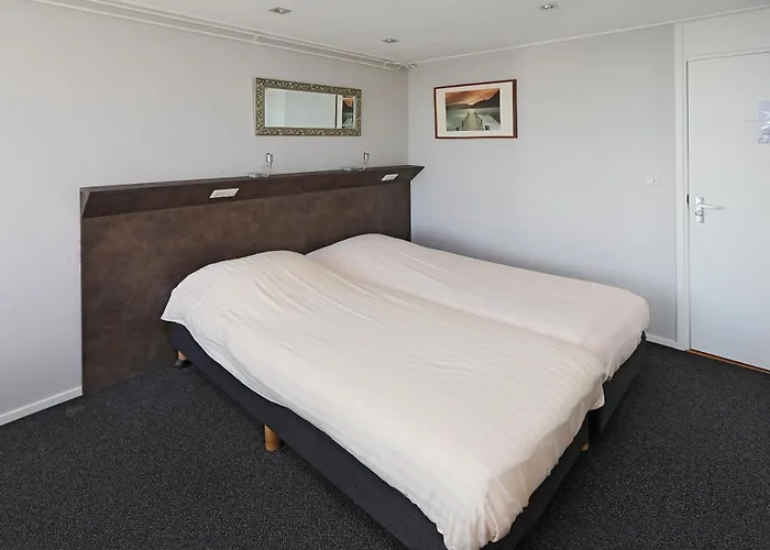 فندق Cafe Restaurant Den Hogen