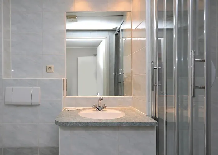 Hotel Cafe Restaurant Den Hogen Volendam