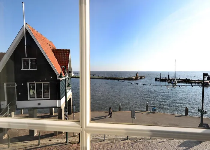 Cafe Restaurant Den Hogen 2* فولُندام