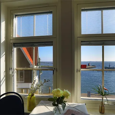 Cafe Restaurant Van Den Hogen Hotel