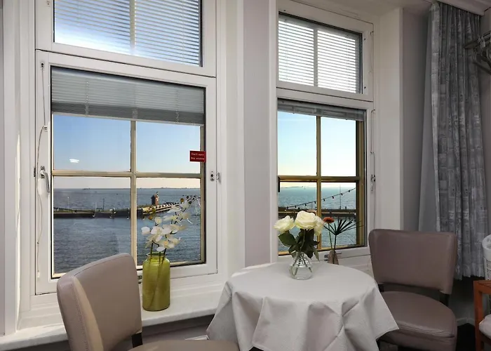 Cafe Restaurant Van Den Hogen Hotel 2*